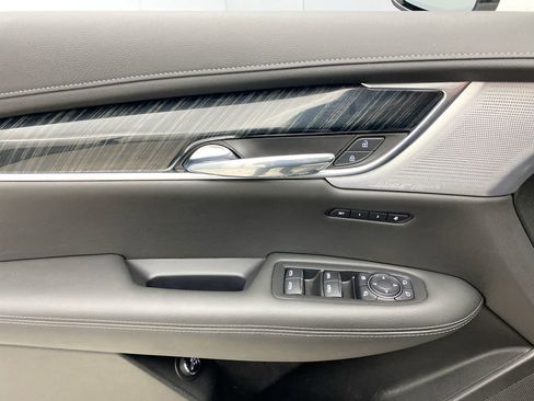 Used 2021 Cadillac XT6 Premium Luxury AWD/4WD image 12