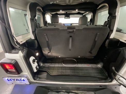 Used 2024 Jeep Wrangler Sport S image 23