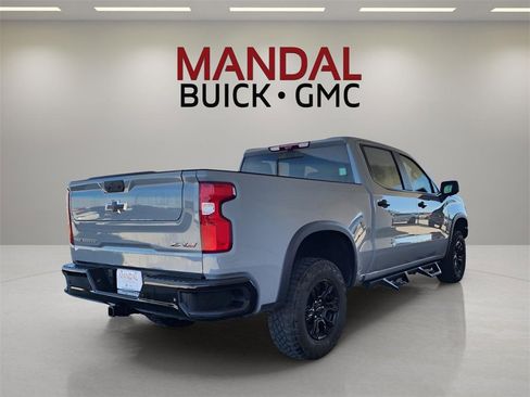 Used 2025 Chevrolet Silverado 1500 ZR2 w/ Technology Package image 6