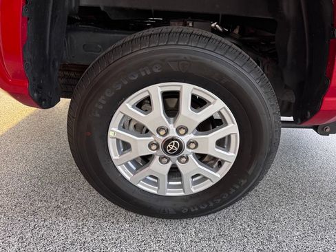 Used 2025 Toyota Tacoma SR5 AWD/4WD image 14