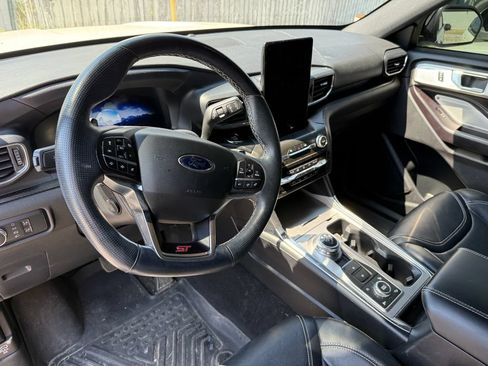 Used 2020 Ford Explorer ST w/ ST Street Pack AWD/4WD image 13