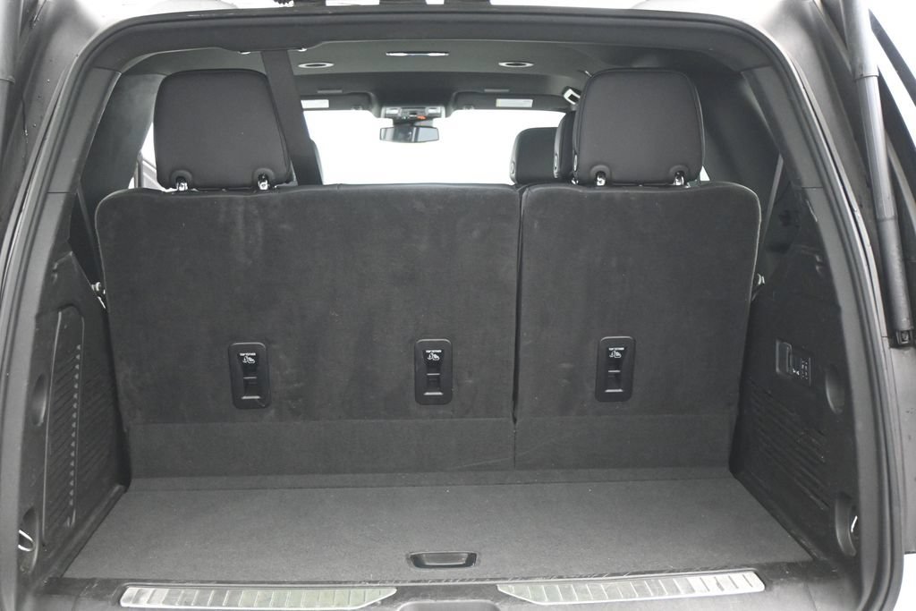 Used 2025 GMC Yukon Denali AWD/4WD image 29