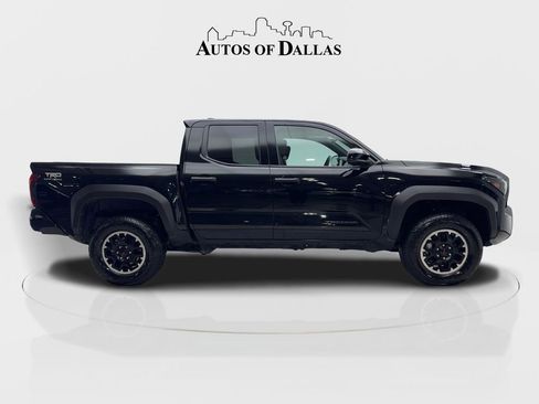 Used 2025 Toyota Tacoma TRD Off-Road AWD/4WD image 10