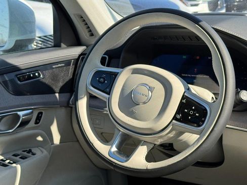 New 2026 Volvo XC90 T8 Ultra w/ Protection Package Premier image 7