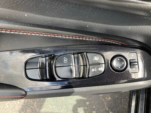 Used 2023 Nissan Altima 2.5 SR AWD/4WD image 13
