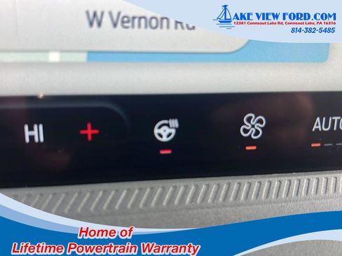 New 2026 Ford Maverick Lariat w/ Black Appearance Package image 32