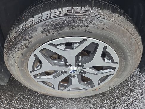 Used 2023 Subaru Forester Premium AWD/4WD image 9