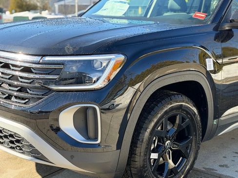 New 2026 Volkswagen Atlas Peak Edition image 6