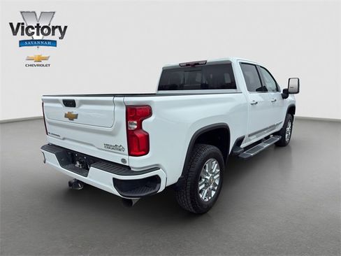 Used 2024 Chevrolet Silverado 3500 High Country w/ High Country Premium Package image 7