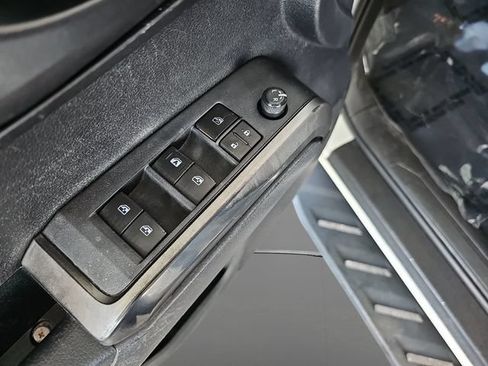 Used 2020 Toyota Tacoma SR5 RWD image 24