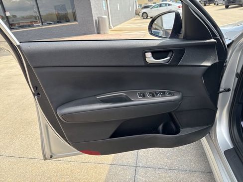 Used 2019 Kia Optima LX FWD image 21