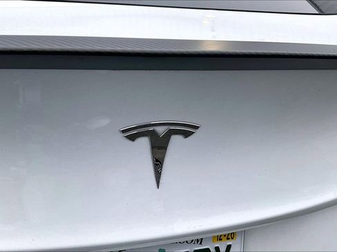Used 2022 Tesla Model Y Performance image 21