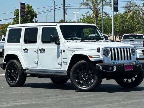 Used 2022 Jeep Wrangler Unlimited Sahara w/ Safety Group AWD/4WD image 2