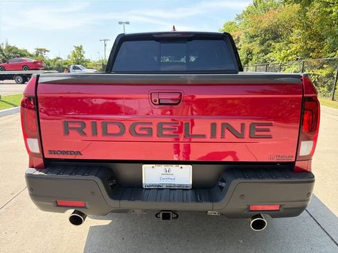 Certified 2024 Honda Ridgeline Black Edition image 4