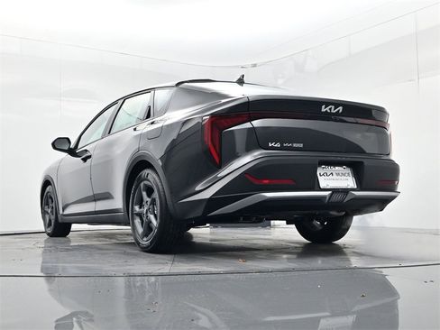 New 2025 Kia K4 LXS image 36