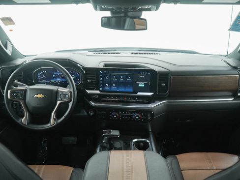 Used 2023 Chevrolet Silverado 1500 High Country image 13