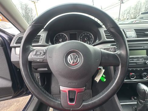 Used 2014 Volkswagen Passat 1.8T Wolfsburg Edition image 15