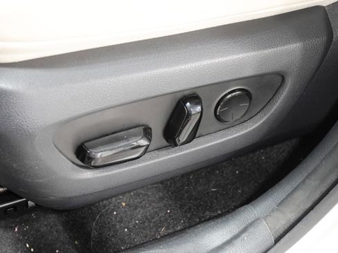 Used 2025 Lexus NX 450h+ AWD w/ Luxury Package image 36