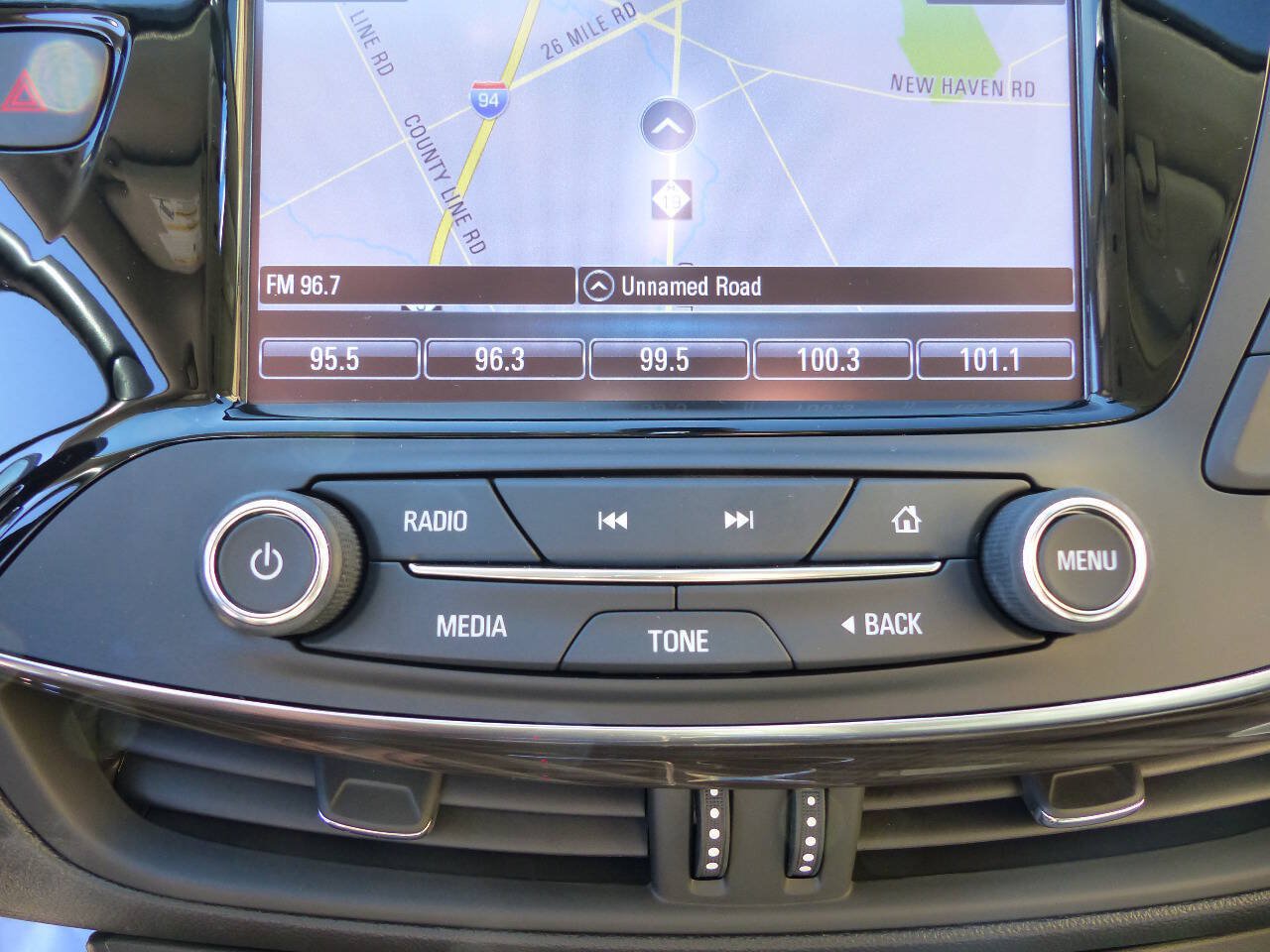 Used 2020 Buick Envision Essence AWD/4WD image 32