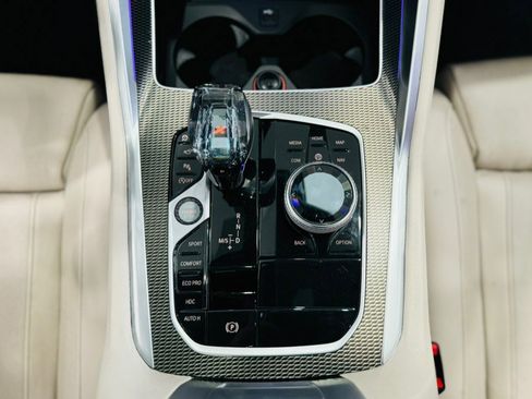 Used 2022 BMW X6 M50i w/ Executive Package image 30