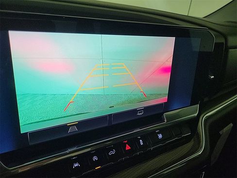 Used 2025 Chevrolet Silverado 1500 LT image 17