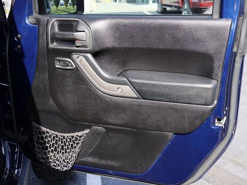 Used 2013 Jeep Wrangler Sport image 13