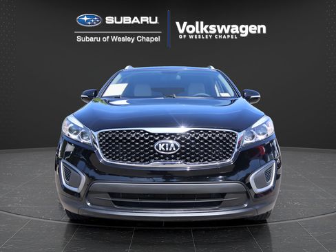 Used 2016 Kia Sorento LX FWD image 2