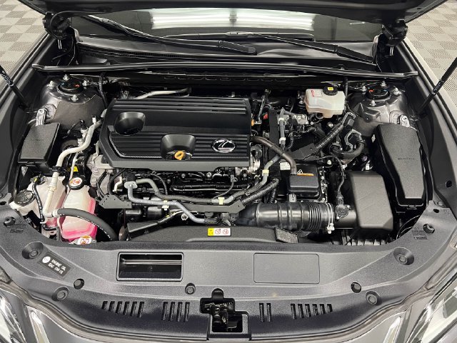 Certified 2022 Lexus ES 300h w/ Premium Package FWD image 24
