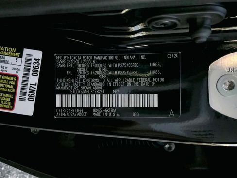 Used 2020 Toyota Sequoia Platinum AWD/4WD image 31