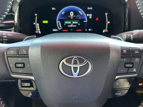 Certified 2025 Toyota Camry SE FWD image 28