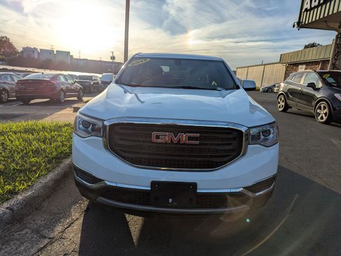 Used 2017 GMC Acadia SLE image 2