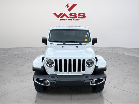Used 2022 Jeep Gladiator Overland w/ Popular Equipment Package AWD/4WD image 8
