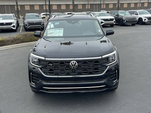 New 2025 Volkswagen Atlas SEL Premium R-Line image 2