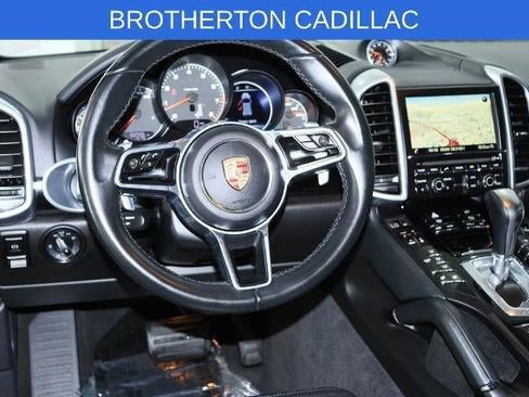 Used 2016 Porsche Cayenne AWD/4WD image 18