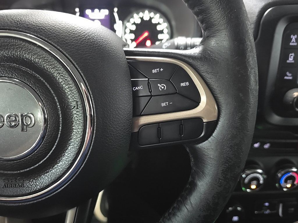 Used 2016 Jeep Renegade Latitude w/ Cold Weather Group AWD/4WD image 20