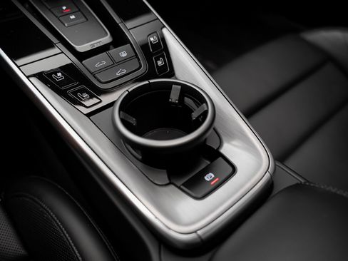 Used 2022 Porsche 911 Turbo S image 57