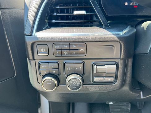 Used 2025 Chevrolet Suburban RST w/ Comfort Package AWD/4WD image 54