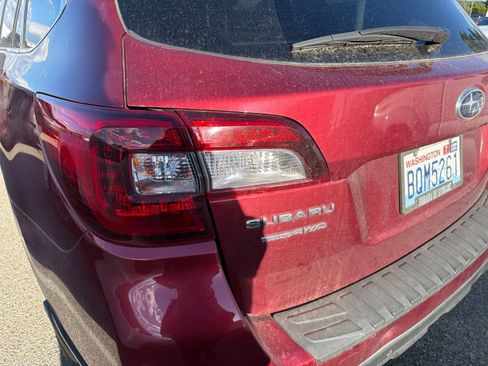 Used 2019 Subaru Outback 2.5i Limited w/ Popular Package #2 AWD/4WD image 7