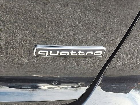 Used 2024 Audi Q4 e-tron Premium Plus image 30