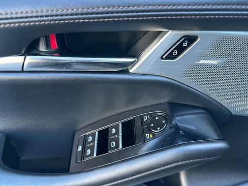 Used 2025 MAZDA MAZDA3 2.5 S Hatchback w/ Premium Pkg image 11