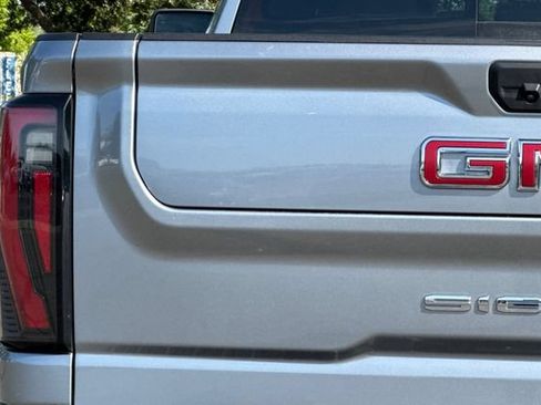Used 2024 GMC Sierra 2500 AT4 w/ AT4 Premium Plus Package AWD/4WD image 51