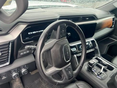 Used 2022 GMC Sierra 1500 Denali w/ Denali Reserve Package AWD/4WD image 17