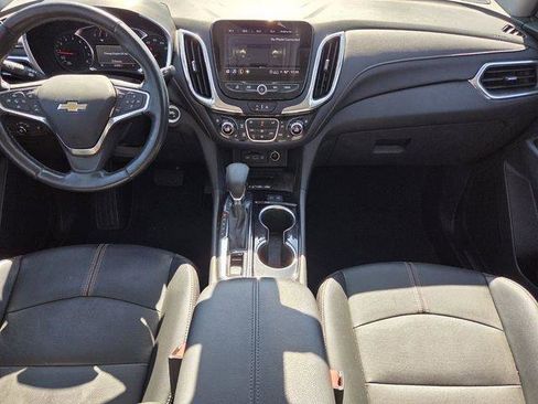 Used 2023 Chevrolet Equinox Premier image 12