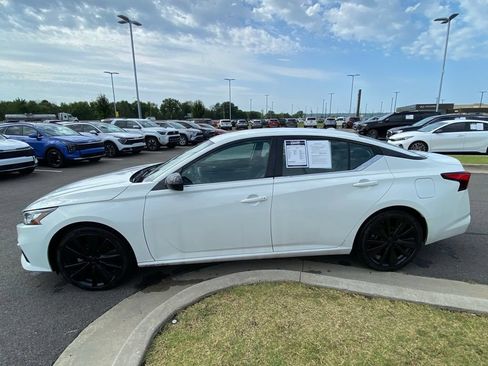 Used 2021 Nissan Altima 2.5 SR FWD image 4