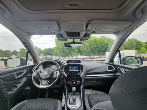Used 2023 Subaru Forester Premium AWD/4WD image 25