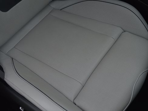 Used 2025 BMW M5 AWD/4WD image 43