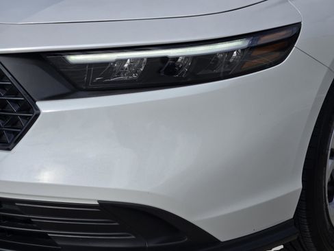 Used 2025 Honda Accord LX image 27