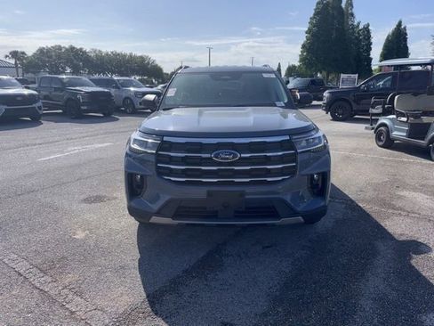 Used 2026 Ford Explorer Active w/ Active Comfort Package RWD image 2