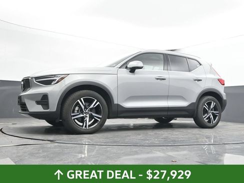 Used 2025 Volvo XC40 B5 Core AWD/4WD image 44