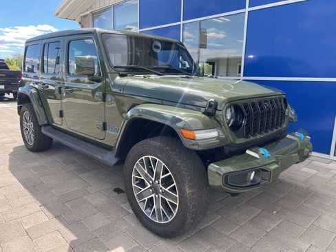 Used 2024 Jeep Wrangler High Altitude AWD/4WD image 28